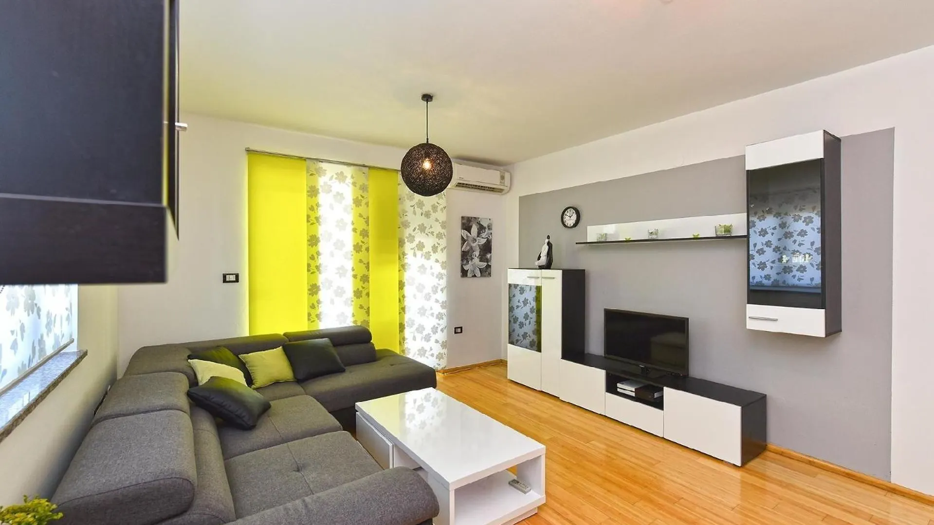 Ferienhaus Mit Privatpool Fuer 8 Personen Ca 126 Qm In Galizana, Istrien Istrische Riviera Croatia