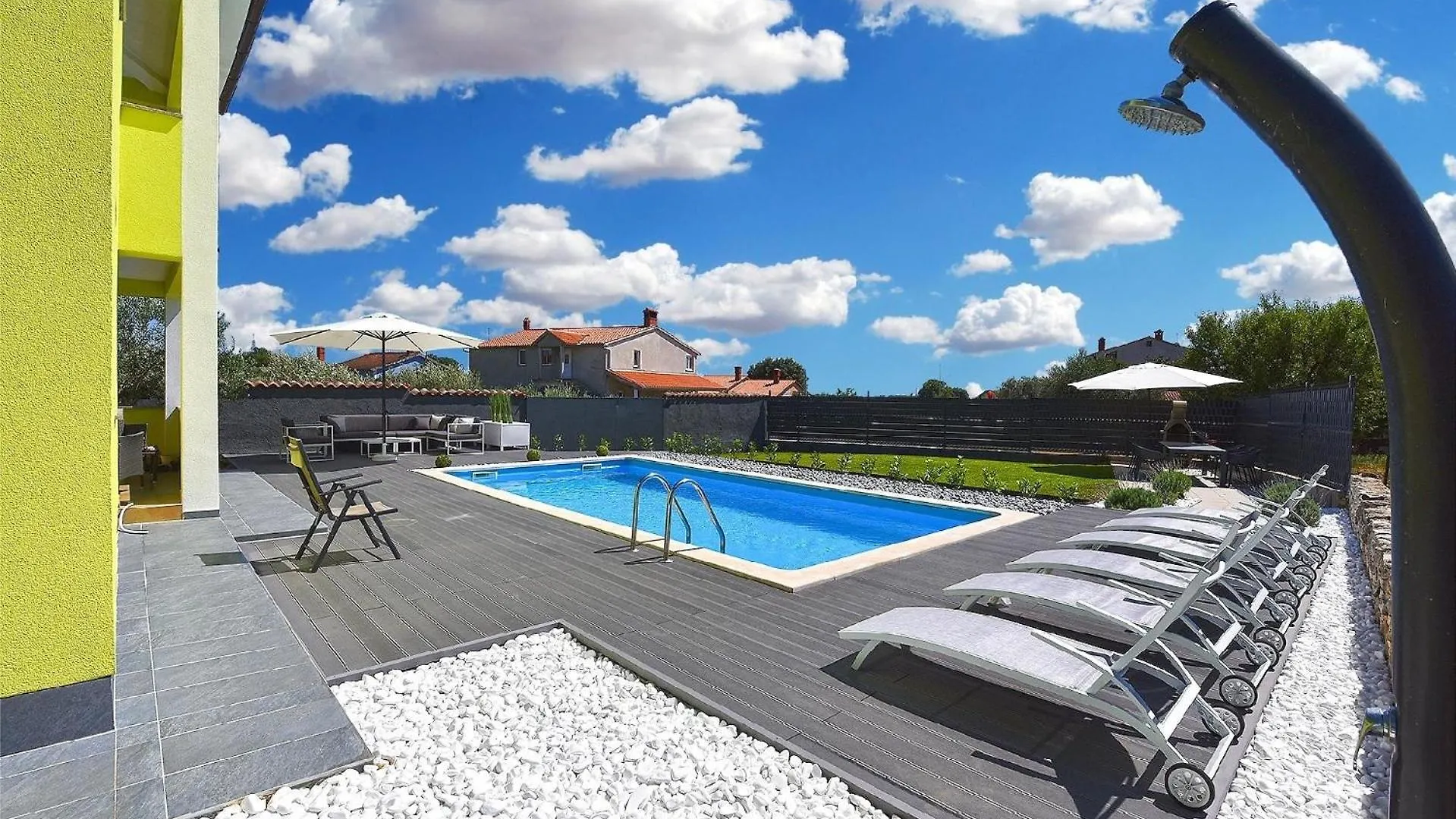 Ferienhaus Mit Privatpool Fuer 8 Personen Ca 126 Qm In Galizana, Istrien Istrische Riviera Galizana